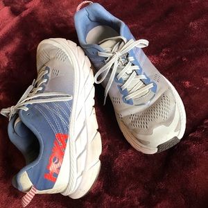 Hoka One One Clifton 6